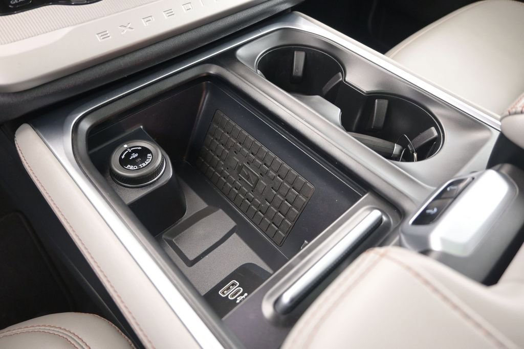 Certified 2025 Ford Expedition Max Active AWD/4WD image 19