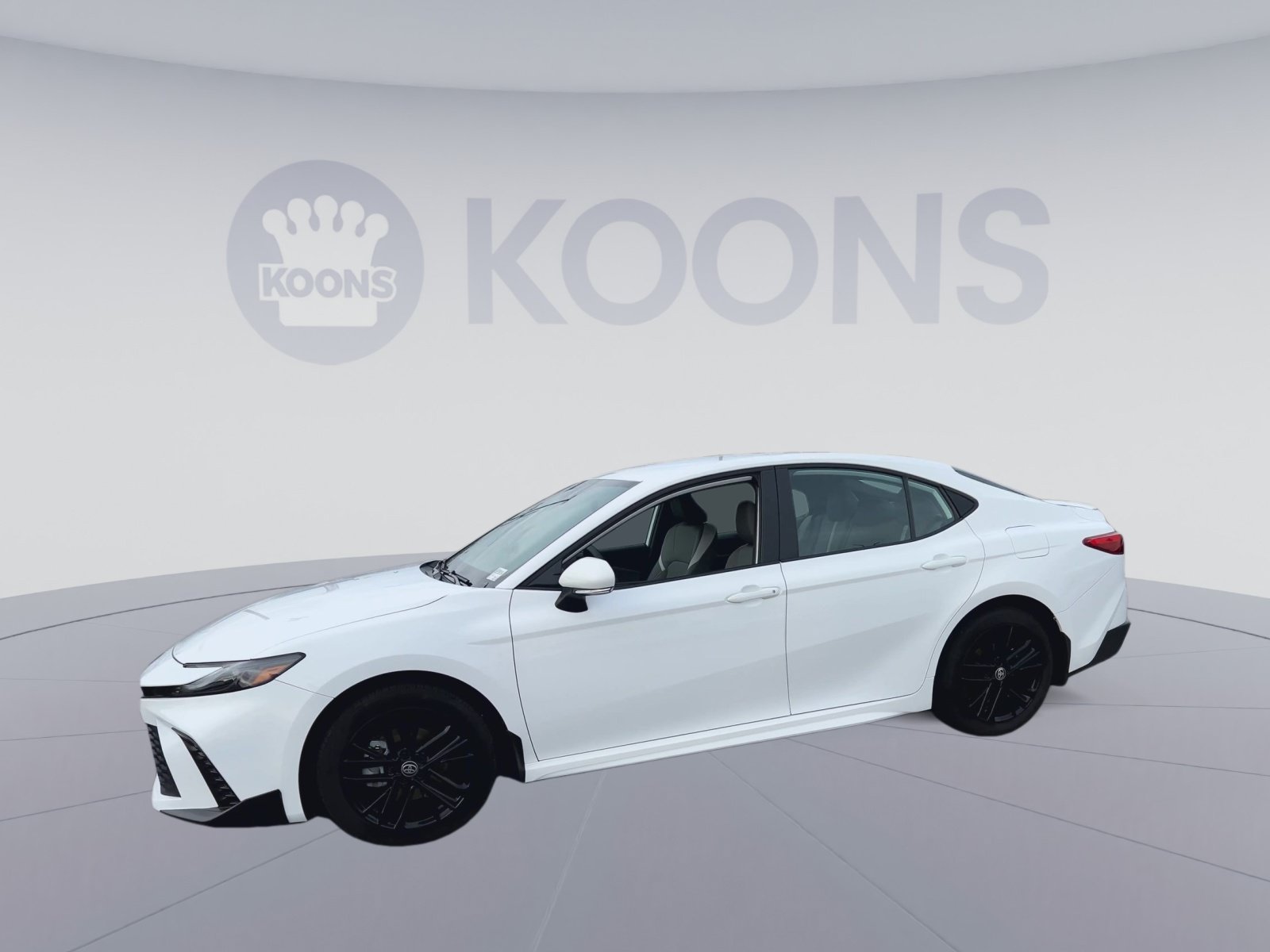 Used 2025 Toyota Camry LE AWD/4WD image 7