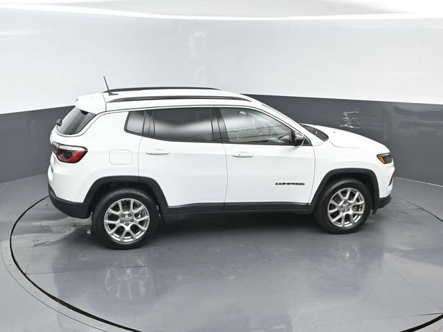 Used 2022 Jeep Compass Latitude AWD/4WD image 19