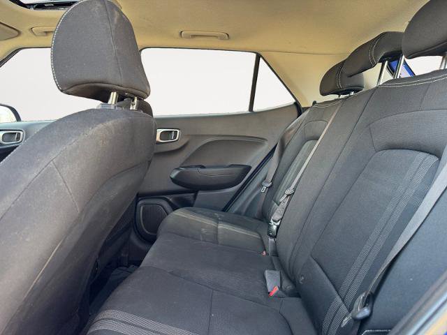 Used 2022 Hyundai Venue SEL image 13
