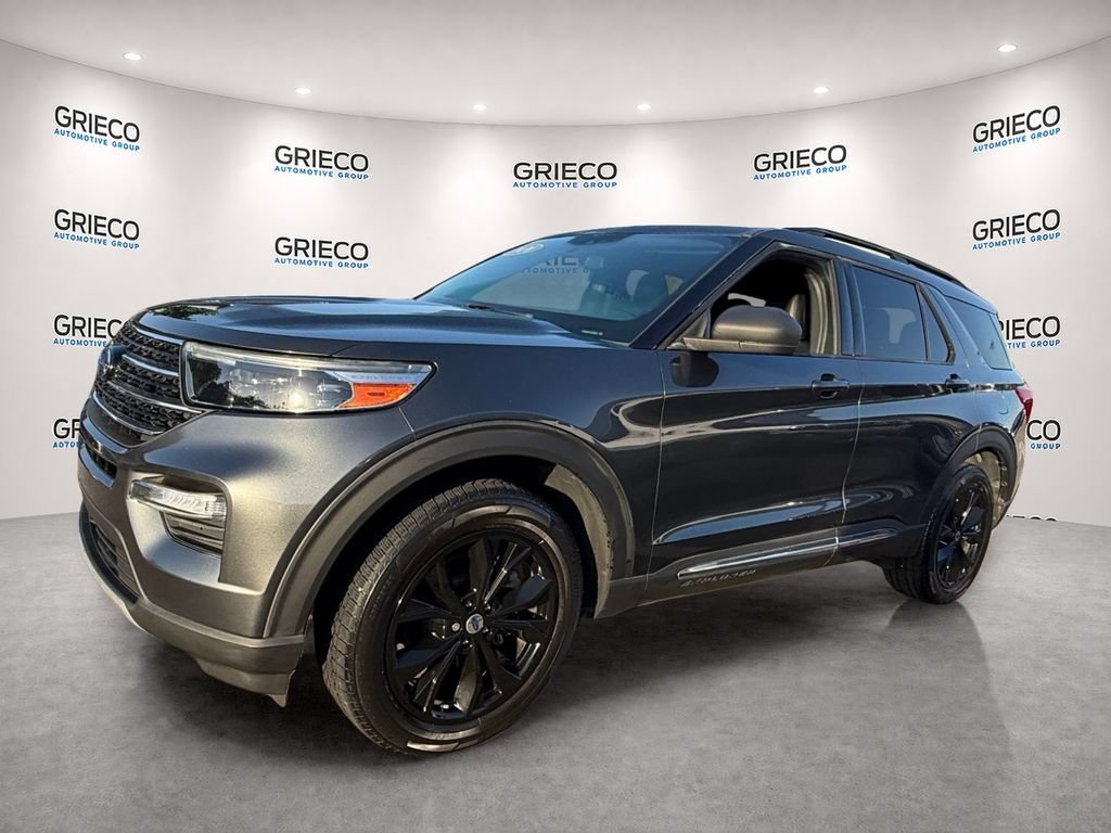 Certified 2020 Ford Explorer XLT w/ Equipment Group 202A AWD/4WD image 3