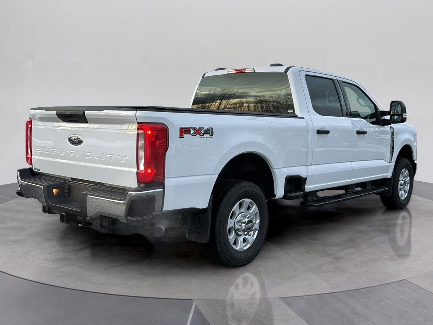 Certified 2023 Ford F250 XLT w/ FX4 Off-Road Package image 6