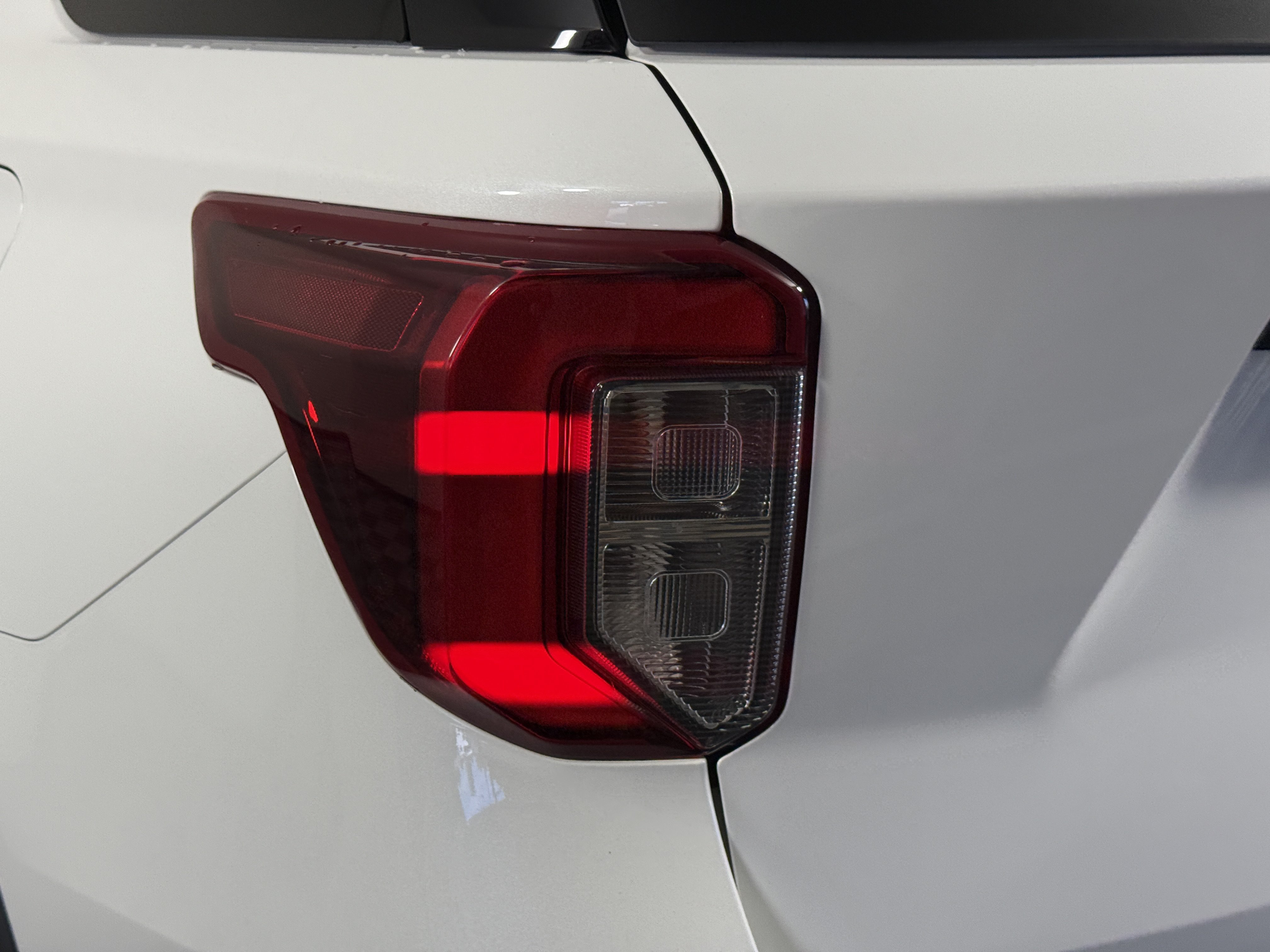 Certified 2022 Ford Explorer ST w/ Equipment Group 401A AWD/4WD image 8