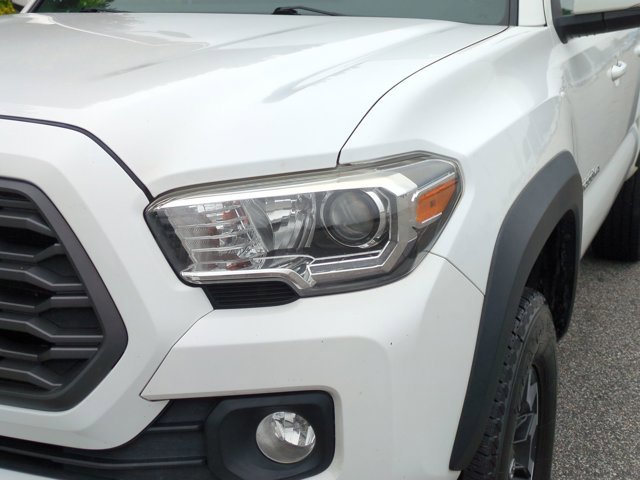 Used 2020 Toyota Tacoma TRD Off-Road w/ Technology Package AWD/4WD image 9
