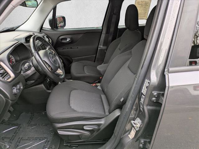 Used 2017 Jeep Renegade Latitude image 16