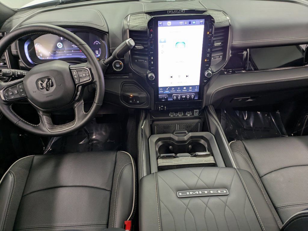 Used 2025 RAM 3500 Limited image 27