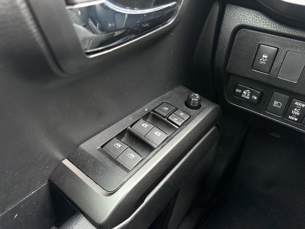 Used 2022 Toyota Tacoma TRD Off-Road image 12