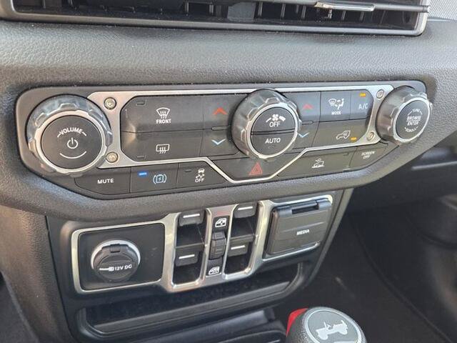 Used 2024 Jeep Wrangler Unlimited AWD/4WD image 22