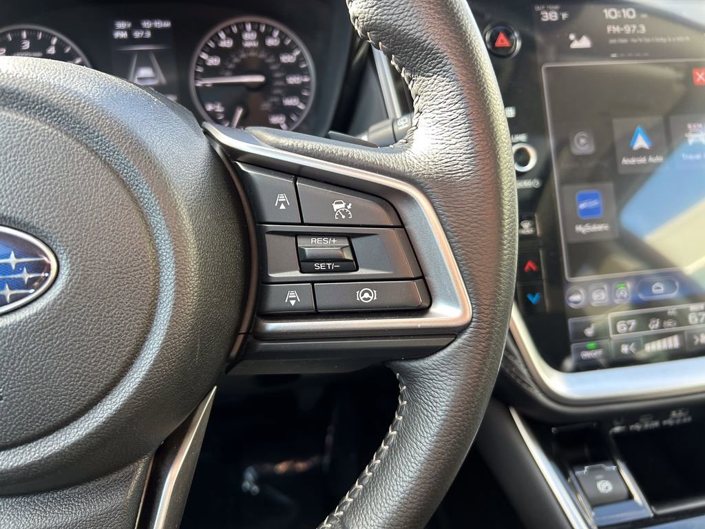 Used 2025 Subaru Outback Premium image 30
