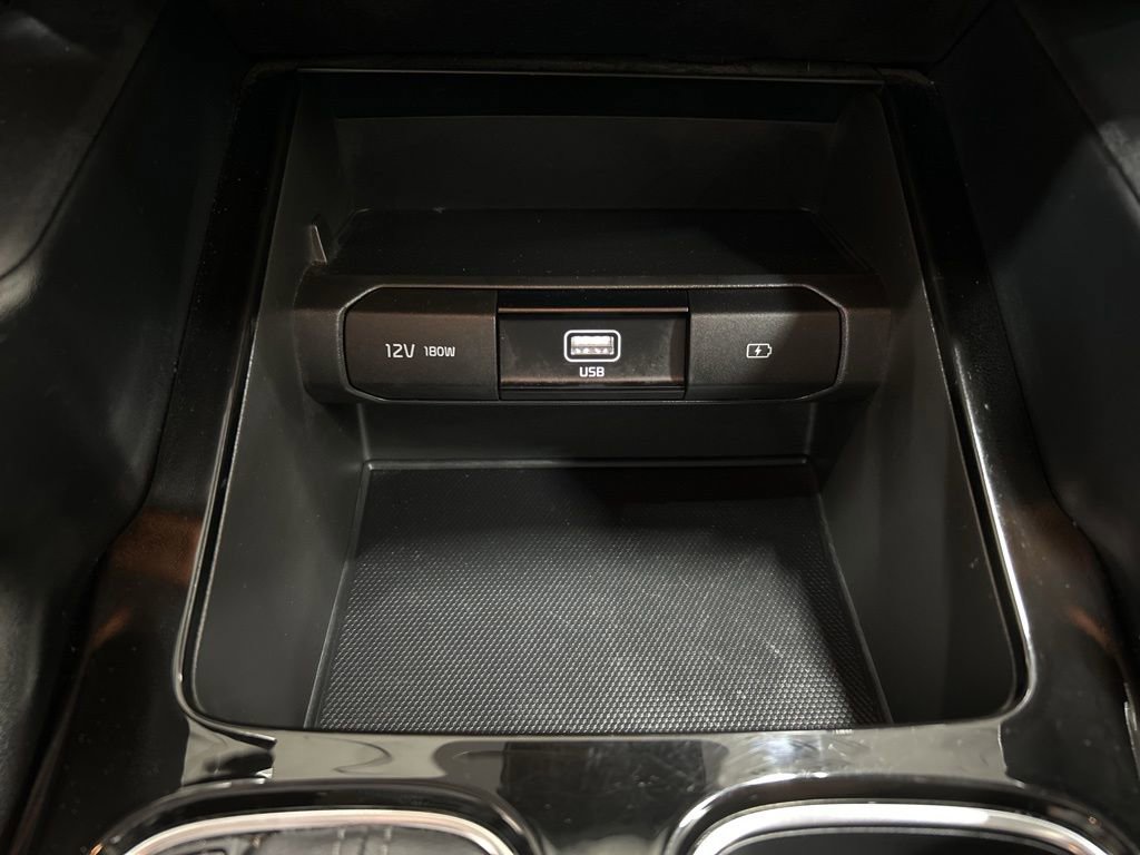 Used 2020 Kia Telluride LX AWD/4WD image 24