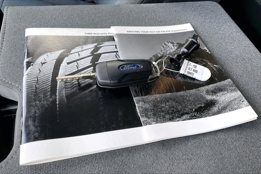 Certified 2022 Ford F150 XLT w/ Equipment Group 301A Mid AWD/4WD image 11