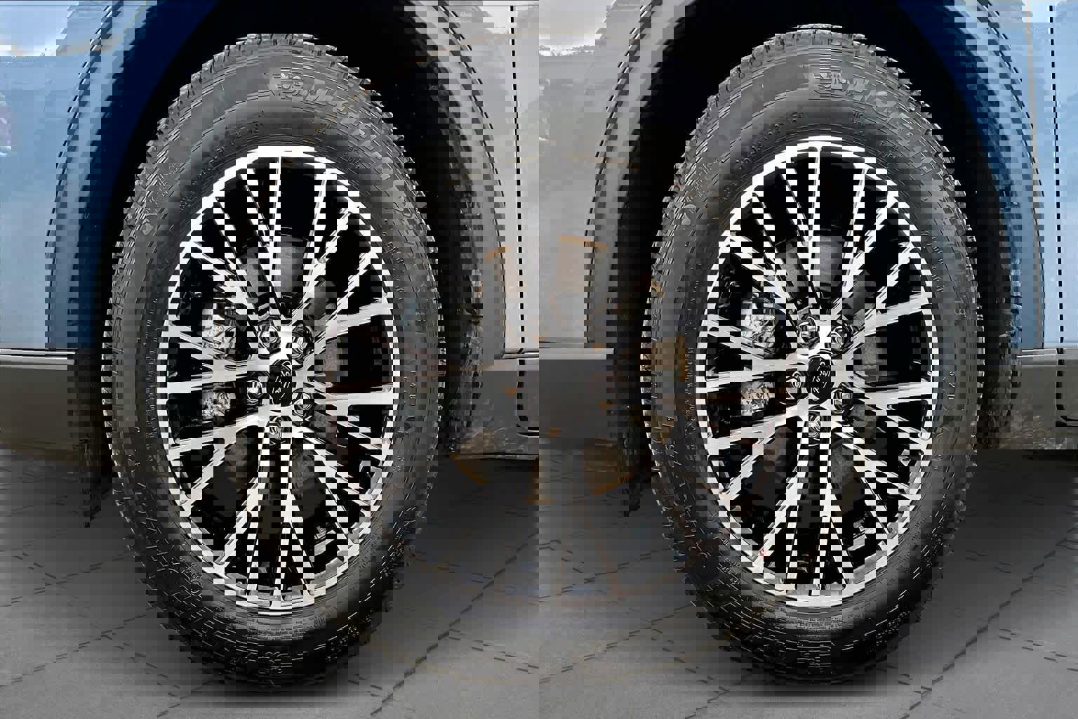 Certified 2025 Ford Escape SE w/ PHEV Premium Package image 13