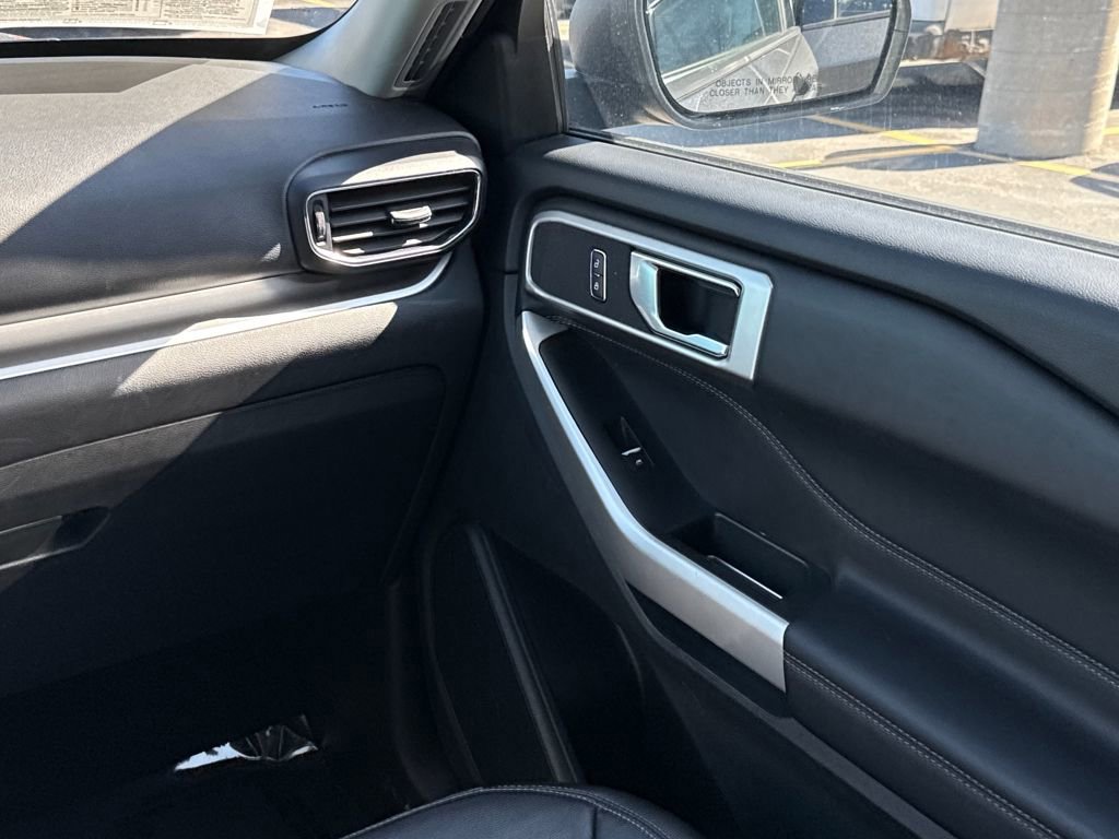 Certified 2020 Ford Explorer XLT w/ Equipment Group 202A image 16