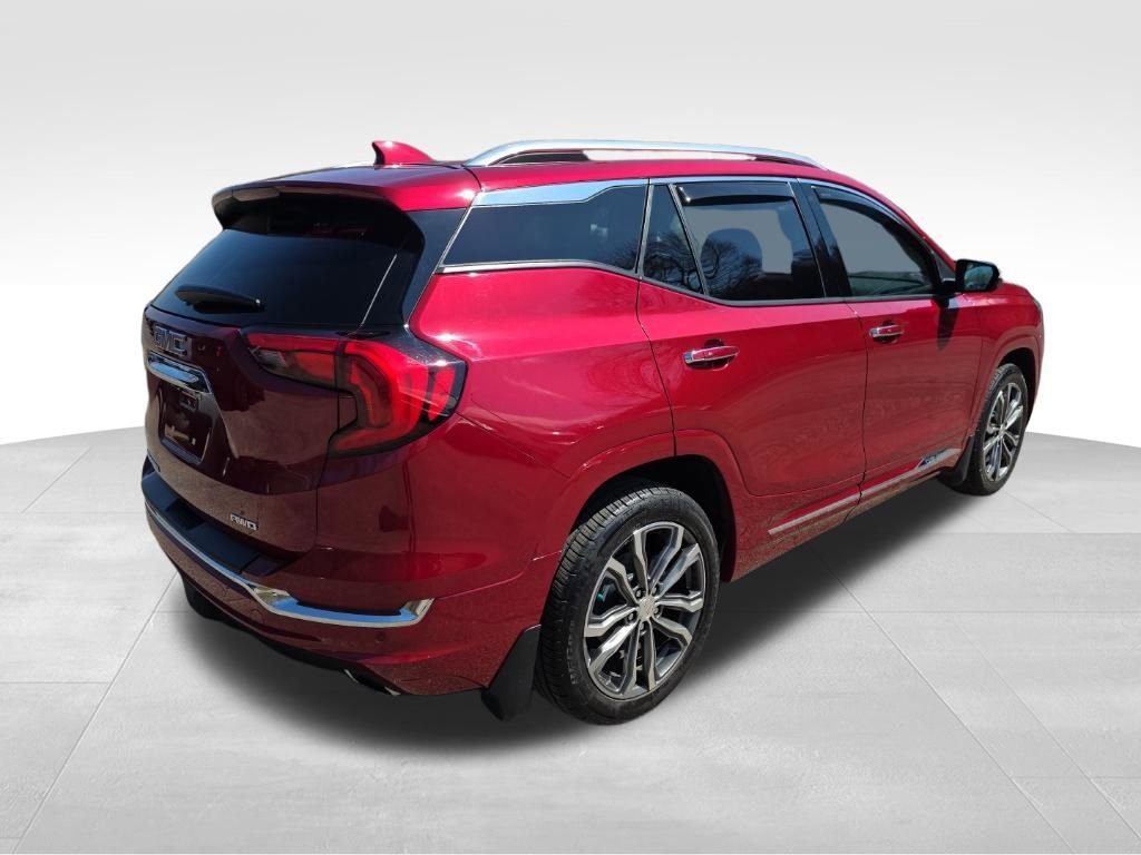 Used 2020 GMC Terrain Denali w/ Denali Premium Package image 3