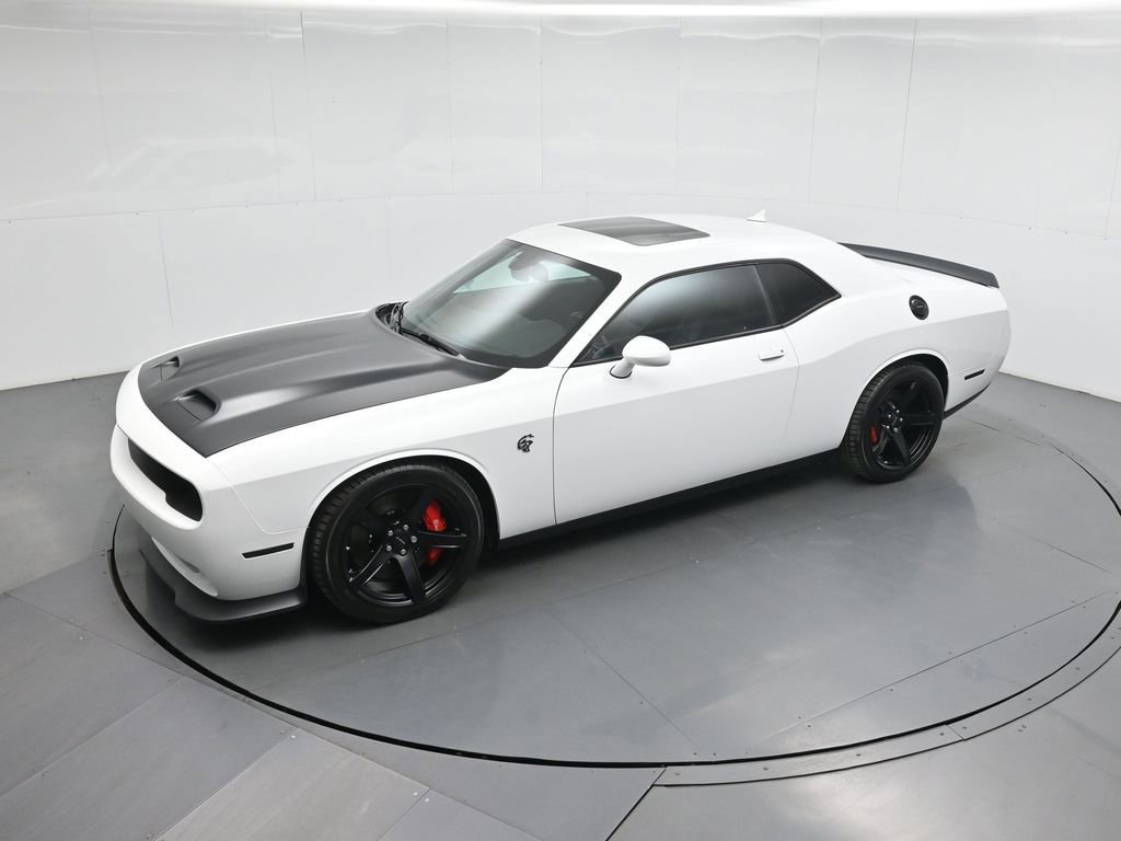 Used 2019 Dodge Challenger SRT Hellcat w/ Laguna Leather Package image 26