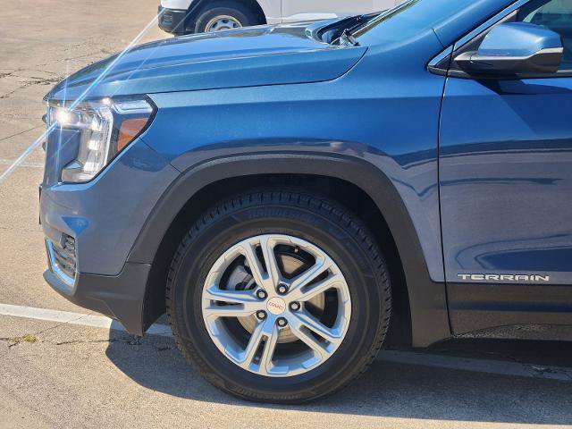 Used 2024 GMC Terrain SLE w/ Fleet Convenience Package FWD image 8