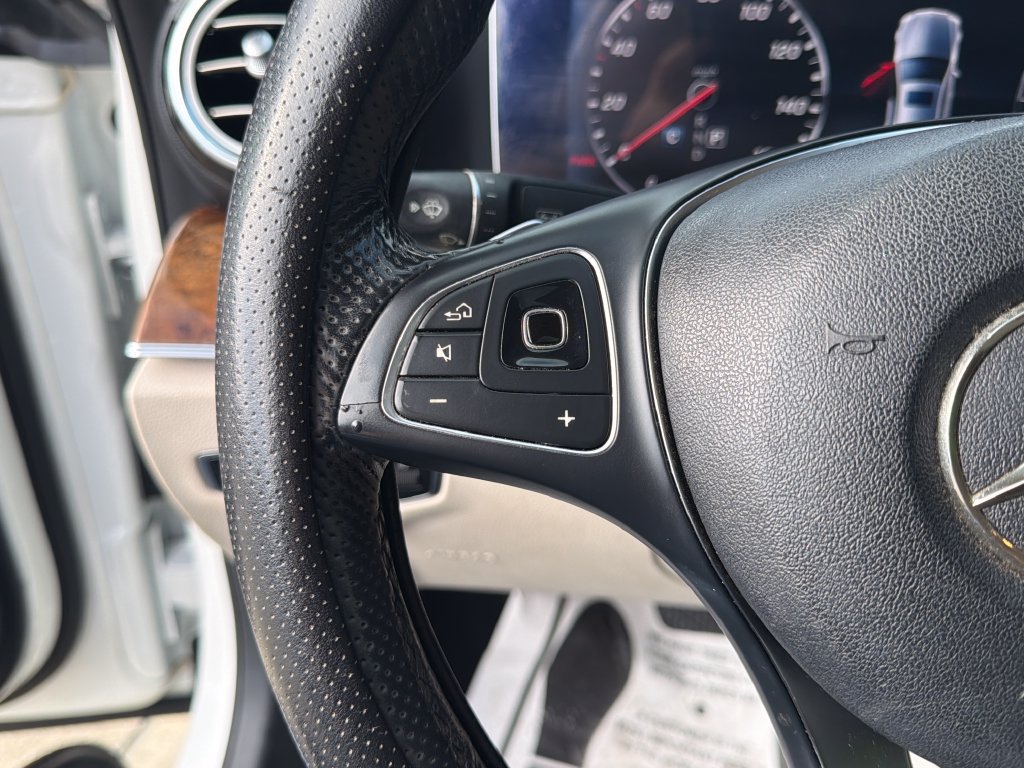 Used 2017 Mercedes-Benz E 300 image 19