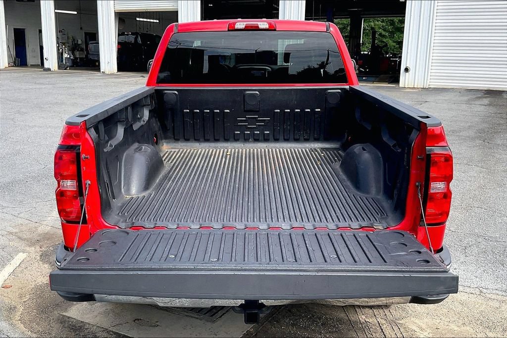 Used 2018 Chevrolet Silverado 1500 LT w/ All Star Edition AWD/4WD image 17