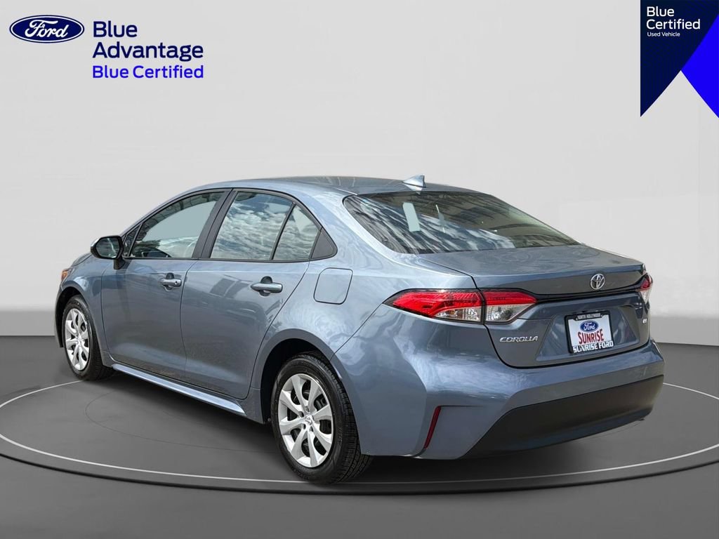 Used 2025 Toyota Corolla LE FWD image 6