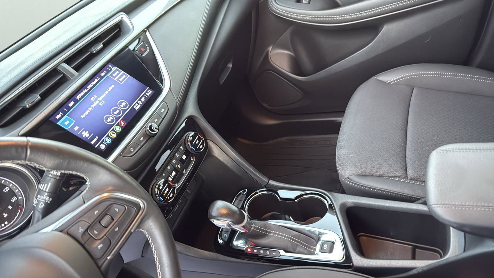 Used 2023 Buick Encore GX Select image 21