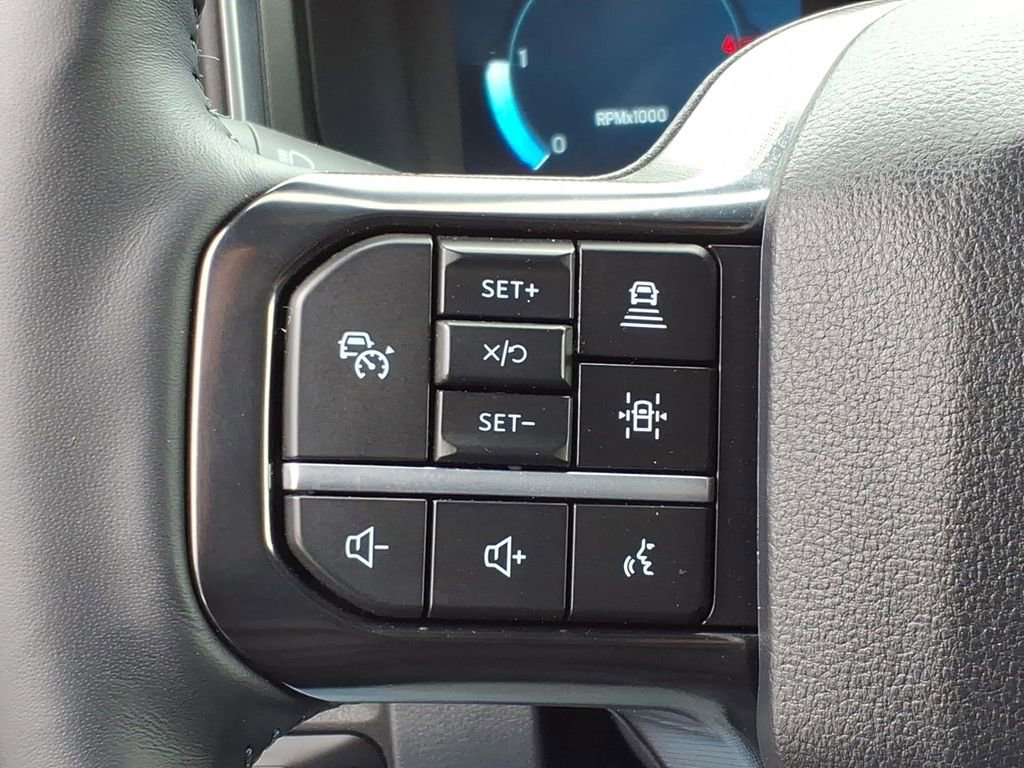 Certified 2025 Ford F350 Platinum AWD/4WD image 18