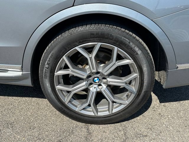 Used 2023 BMW X7 xDrive40i w/ Premium Package AWD/4WD image 7