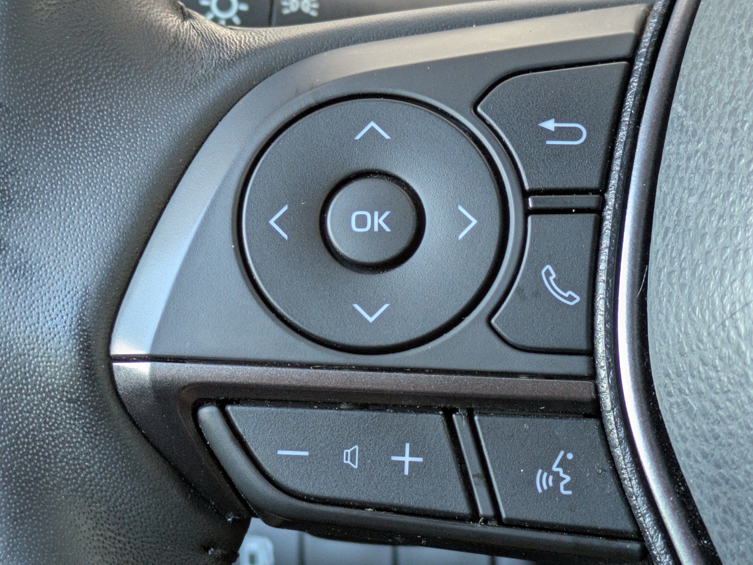 Used 2023 Toyota Camry SE FWD image 24