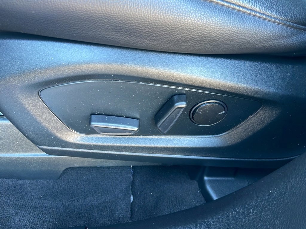 Certified 2023 Ford Explorer Limited w/ Limited Technology Package image 35