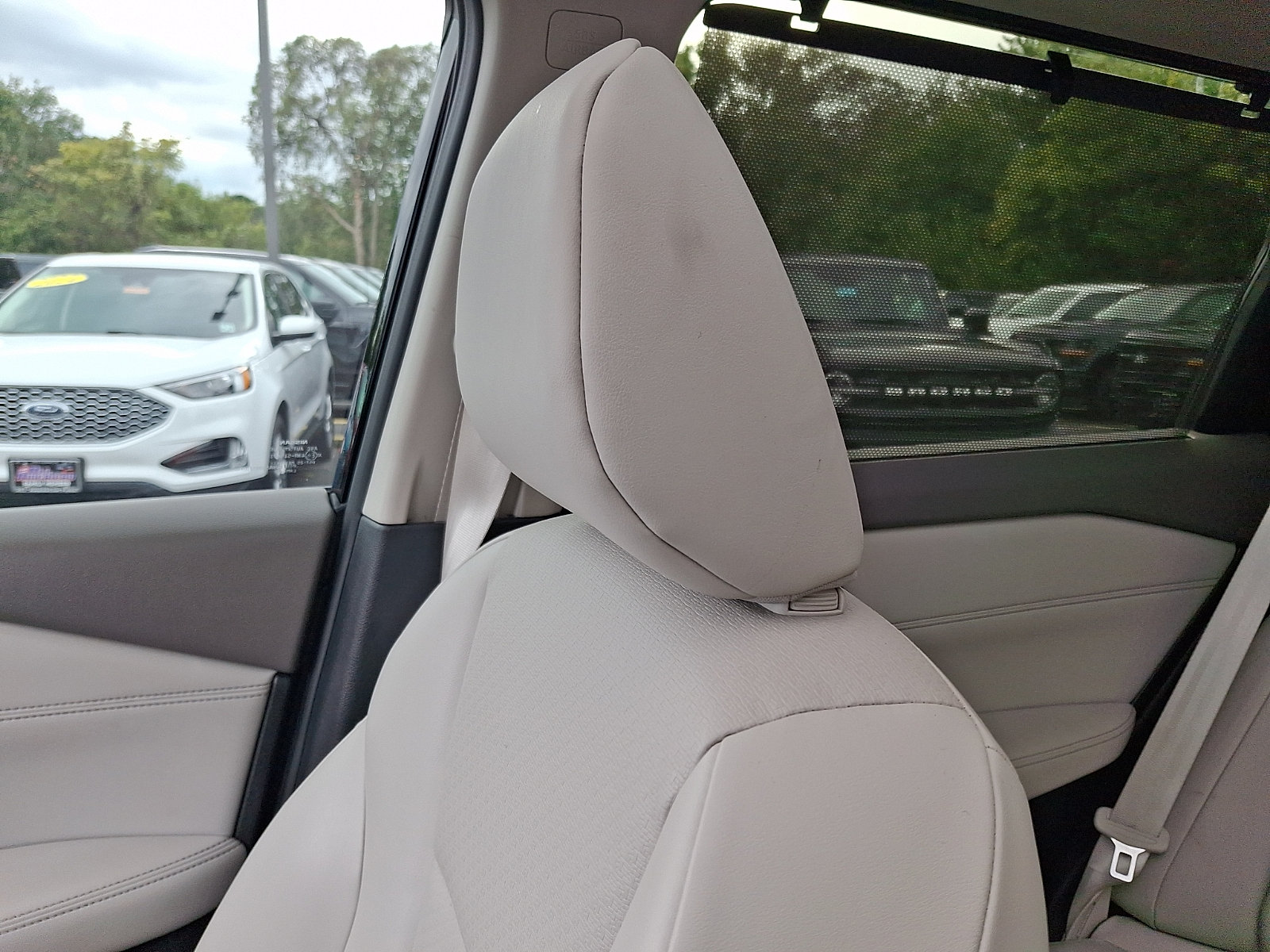 Used 2025 Nissan Rogue SV w/ SV Premium Package FWD image 17