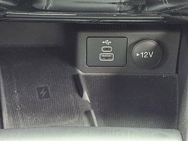 Certified 2024 Ford Escape Platinum AWD/4WD image 13