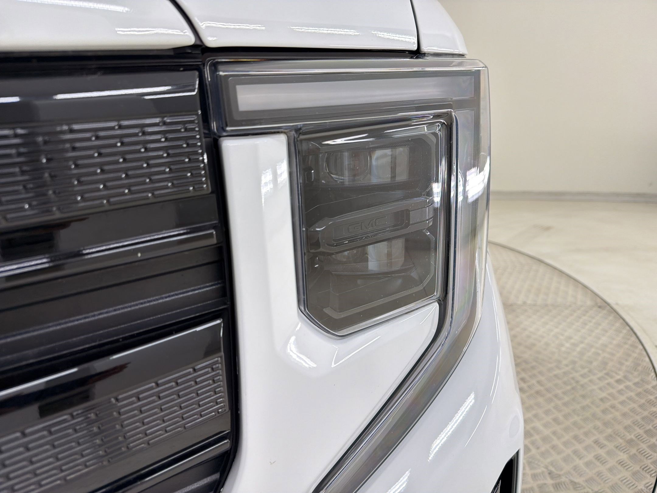 Used 2024 GMC Sierra 1500 Elevation AWD/4WD image 11