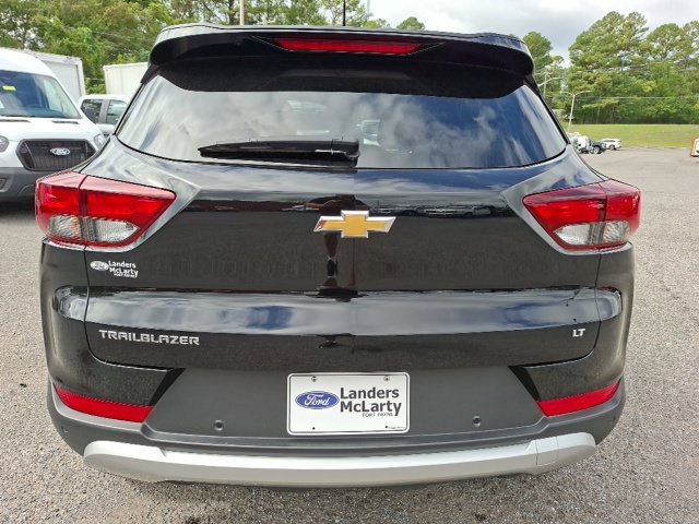 Used 2025 Chevrolet TrailBlazer LT w/ Convenience Package FWD image 4
