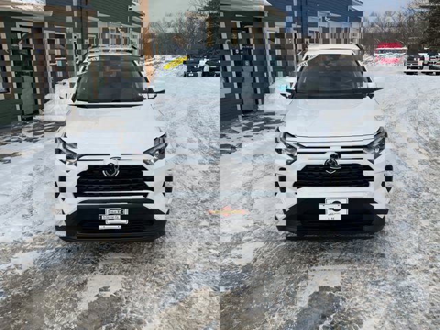 Used 2023 Toyota RAV4 XLE AWD/4WD image 10