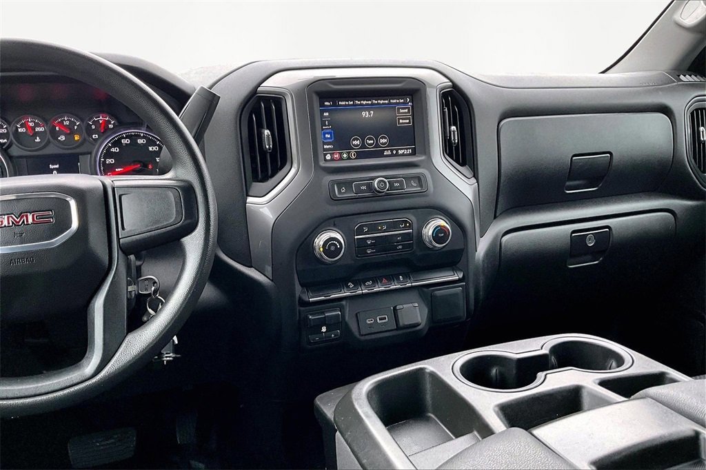 Used 2022 GMC Sierra 2500 Pro w/ Convenience Package image 8