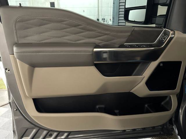 Certified 2025 Ford F350 Platinum w/ Platinum Plus Package image 17