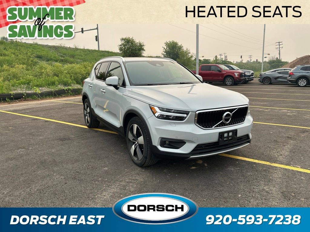 Used 2022 Volvo XC40 T5 Momentum w/ Premium Package AWD/4WD image 4