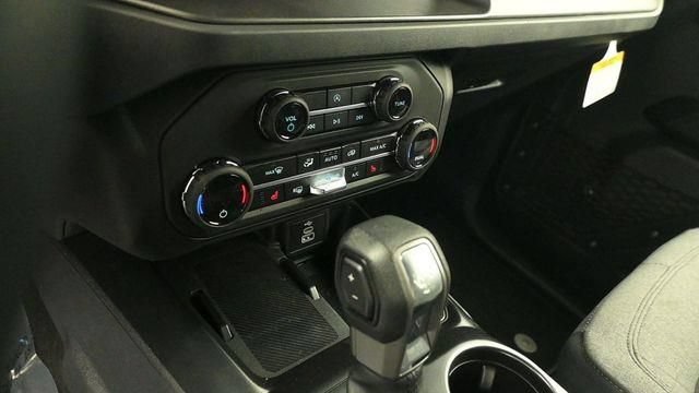 Certified 2026 Ford Bronco Big Bend AWD/4WD image 17