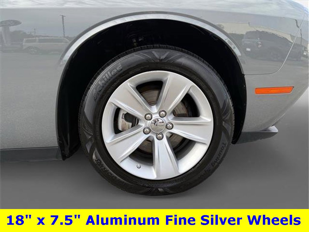 Used 2023 Dodge Challenger SXT image 10