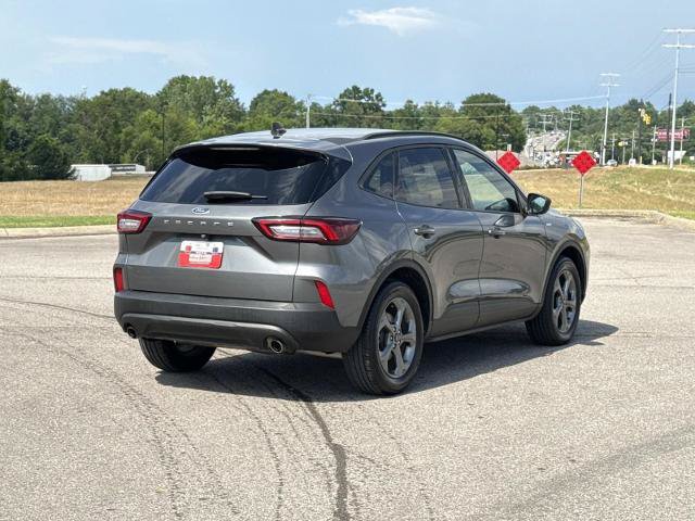 Certified 2025 Ford Escape ST-Line FWD image 5