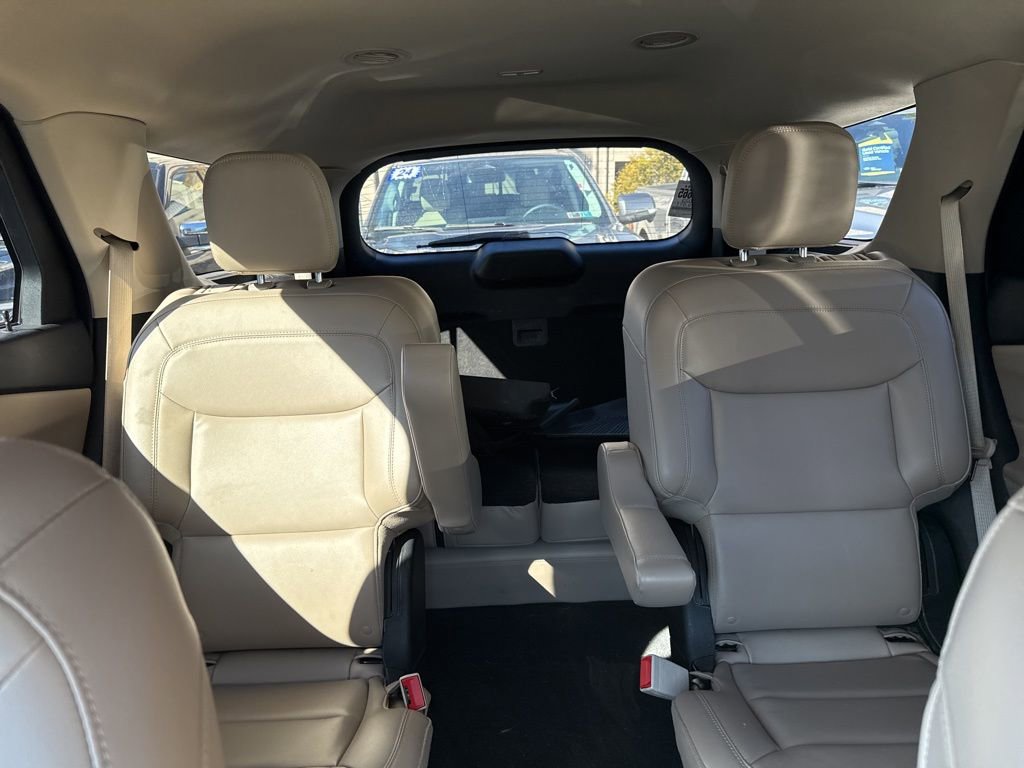 Certified 2023 Ford Explorer XLT w/ Equipment Group 202A image 11