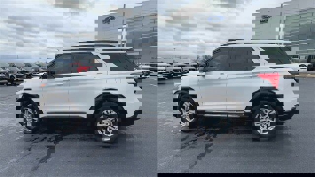 Certified 2023 Ford Explorer XLT image 5