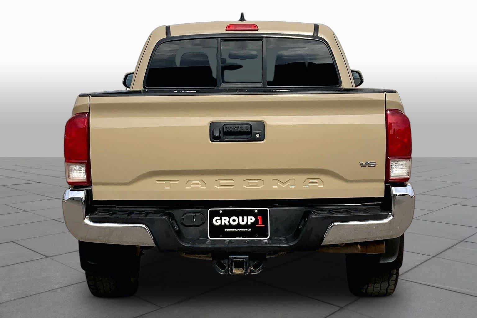 Used 2017 Toyota Tacoma TRD Off-Road w/ Tow Package AWD/4WD image 5