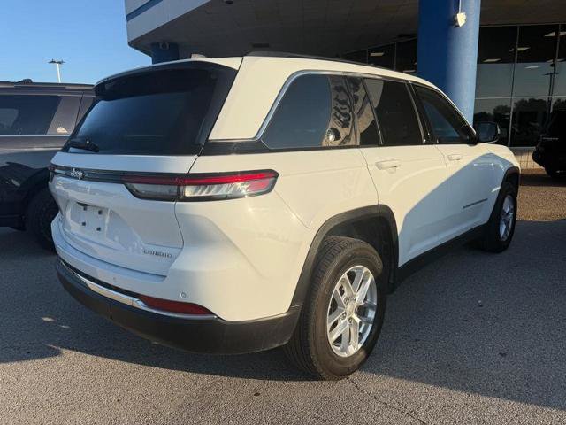 Used 2025 Jeep Grand Cherokee Laredo X AWD/4WD image 4