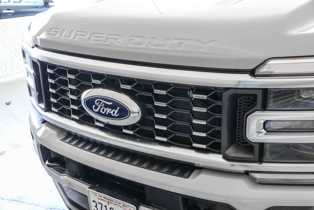 Certified 2026 Ford F450 Platinum w/ FX4 Off-Road Package AWD/4WD image 10