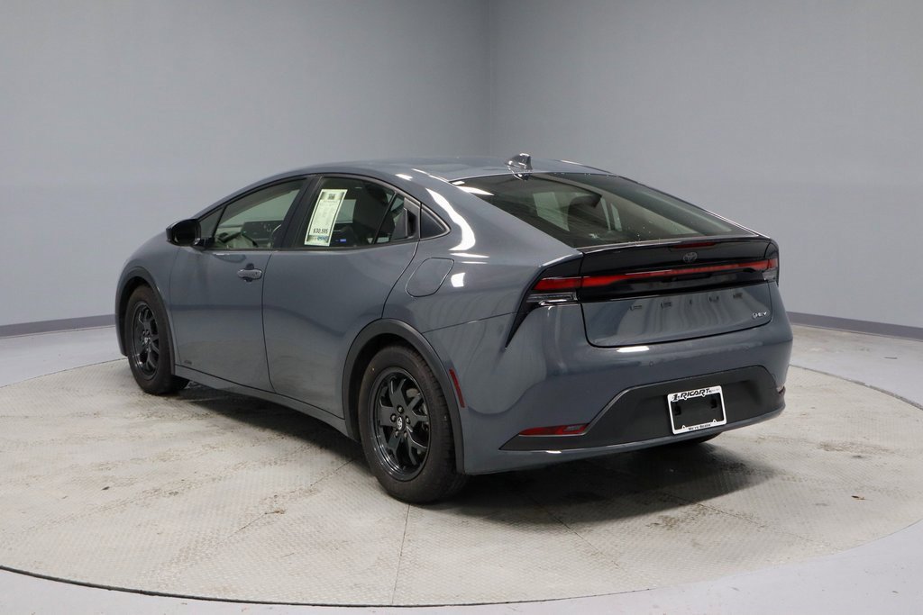 Used 2023 Toyota Prius LE image 8
