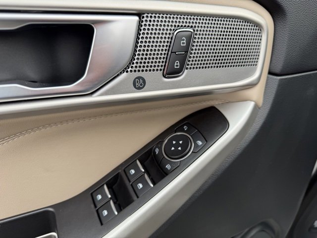 Certified 2023 Ford Explorer Limited image 19