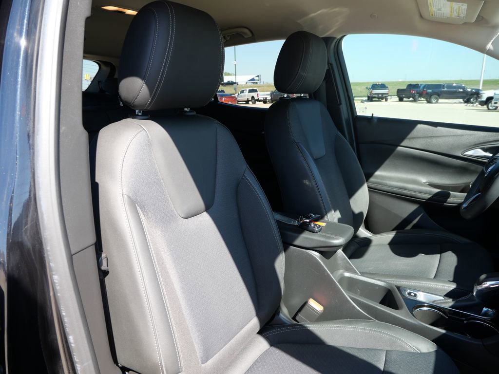 Used 2022 Buick Encore GX Select w/ Sport Touring Package image 21