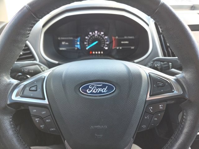 Certified 2020 Ford Edge SEL FWD image 35