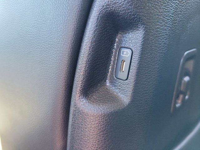 Used 2024 Kia Sportage EX image 16