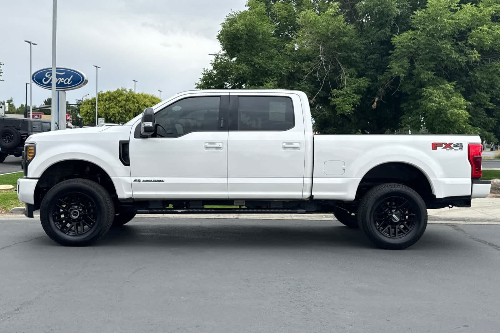 Certified 2019 Ford F350 Lariat AWD/4WD image 5